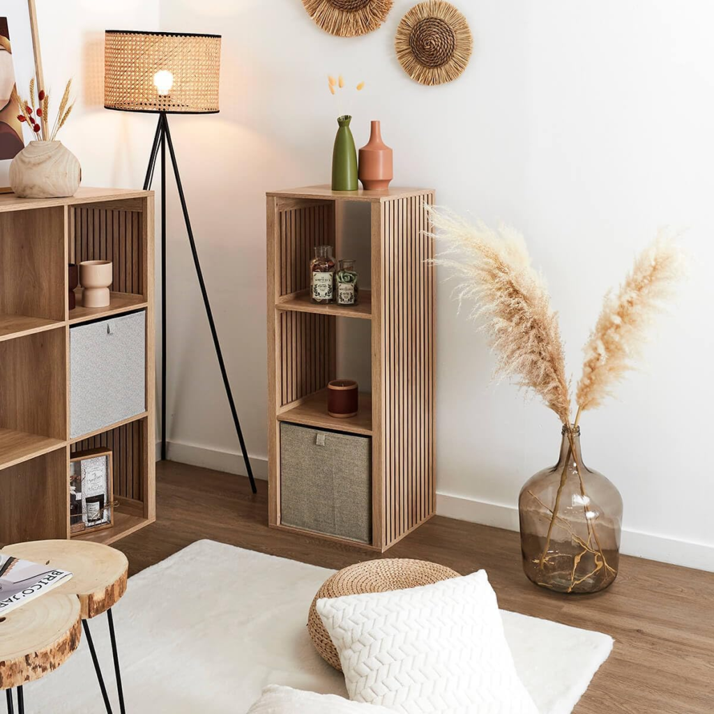 rangement effet tasseaux de bois pour bureau d'inspiration japandi