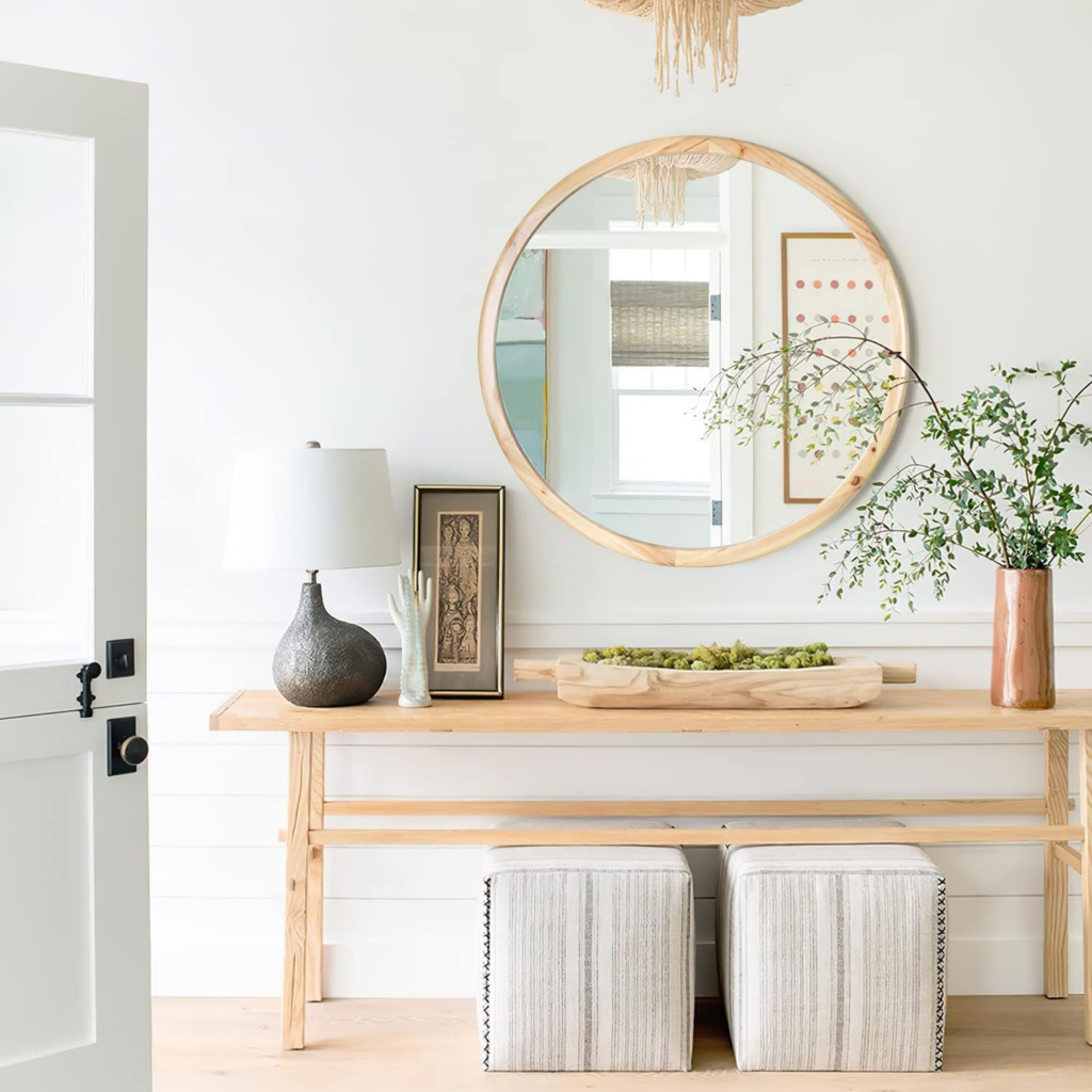 miroir avec encadrement en bois clair très décoratif